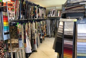Jesteśmy jednym z największych sklepów z tkaninami, skajami i akcesoriami tapicerskimi w kraju.